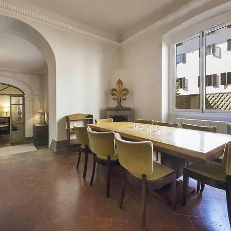 Classic Borgo Apostoli By Mmega *